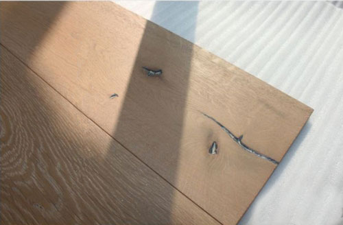 如何从外观判断实木地板质量的好坏？二